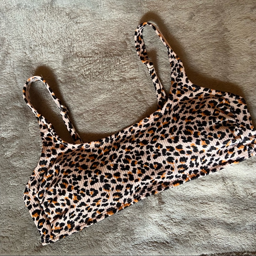 Xhileration Cheetah Print Ribbed Bikini Top